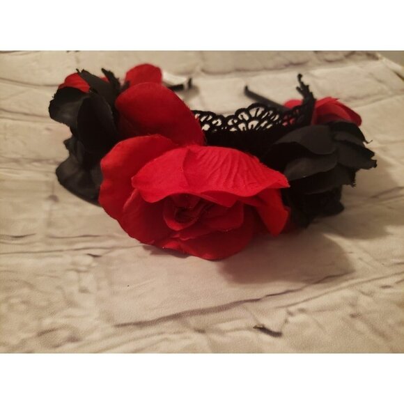 𝅺NWT Claire's Red & Black Rose Headband Halloween - Picture 2 of 2